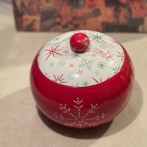 Holiday Decoration bowl with lid - Picture 4 of 4